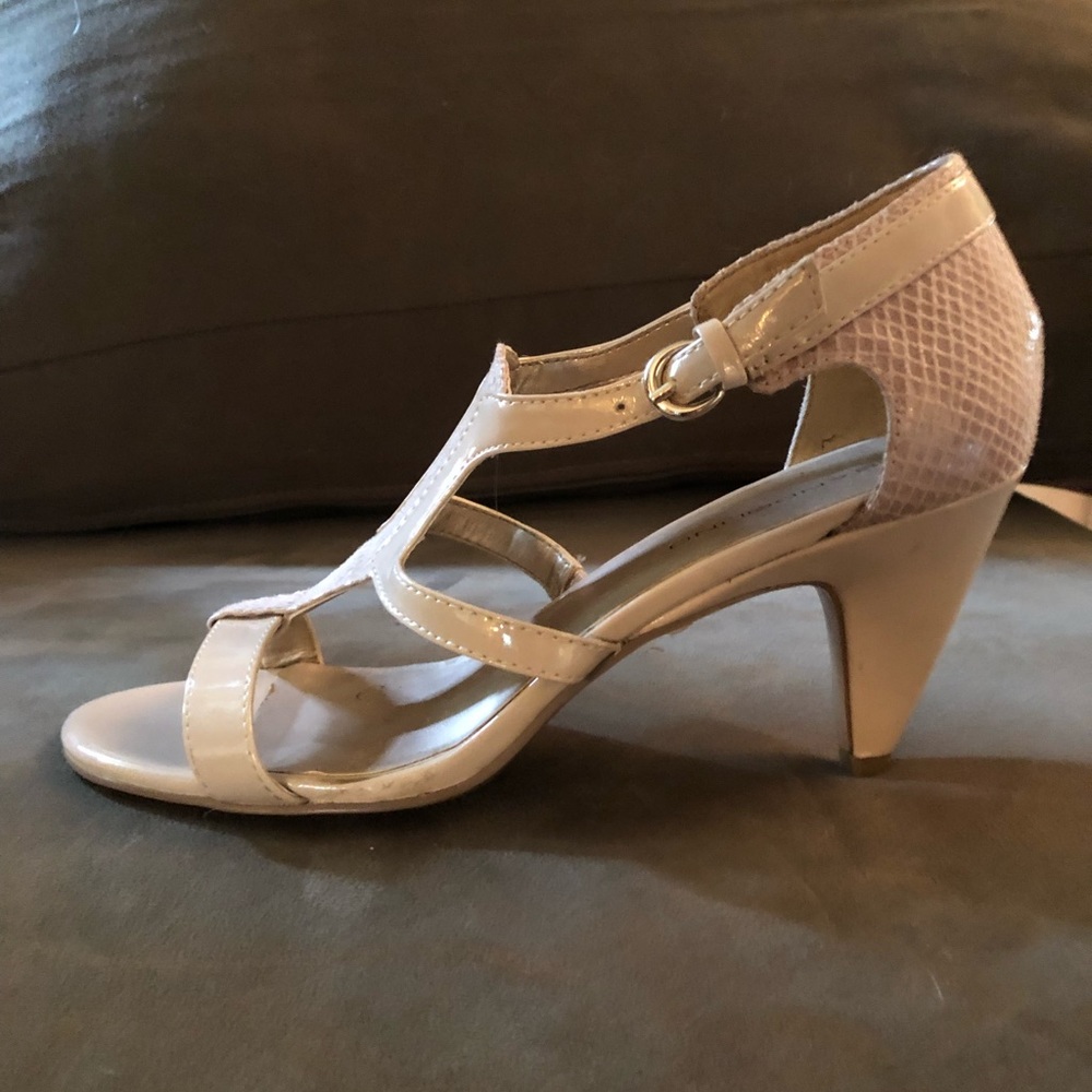 Bandolino Dress Sandal - Picture 2 of 3